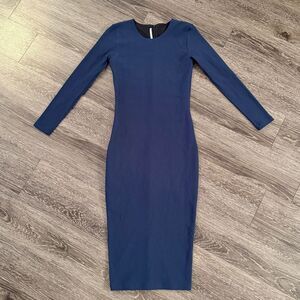 Nadia Tarr Long Sleeve Ribbed Midi Dress